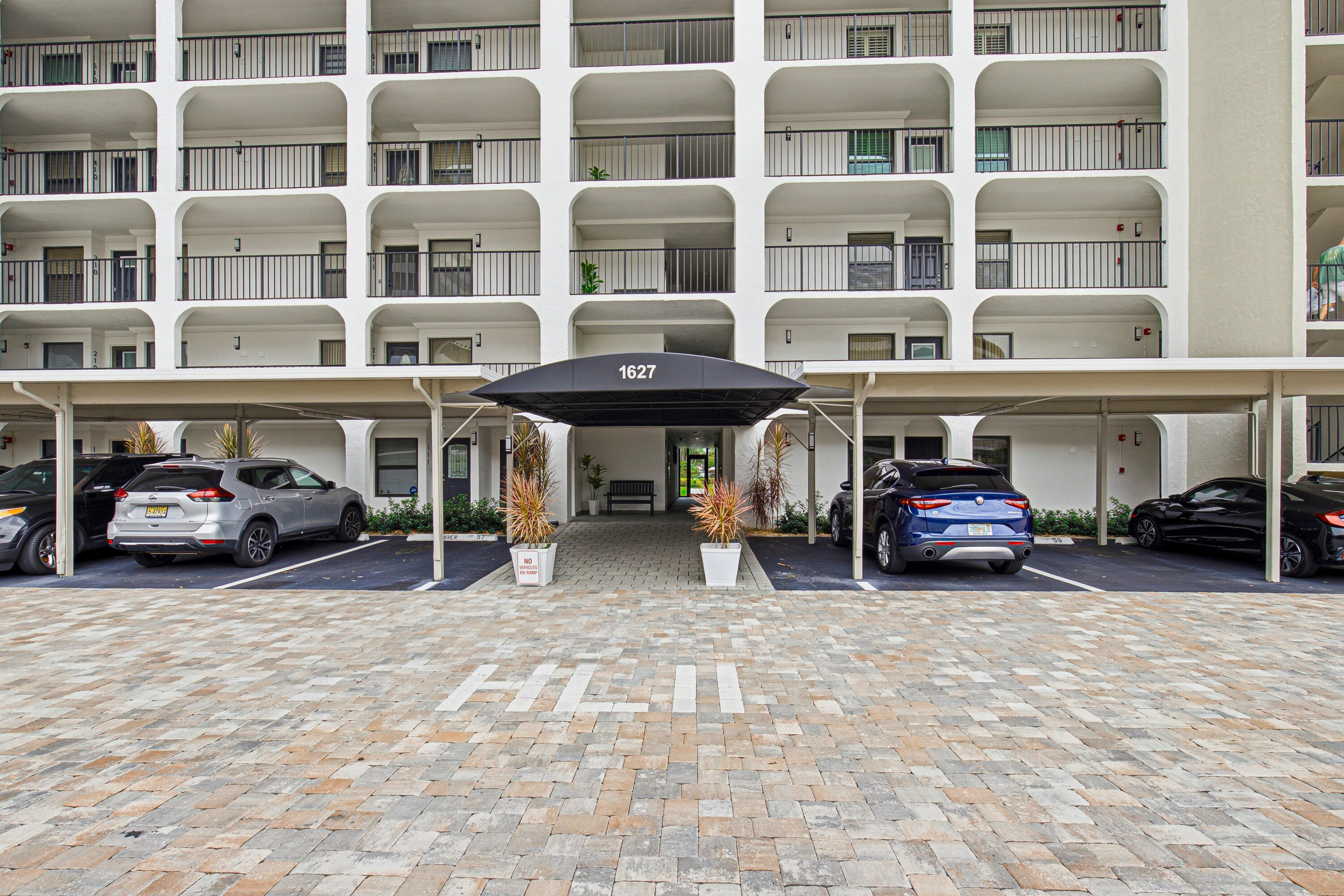 1627 Riverview #615, Deerfield Beach FL 33441