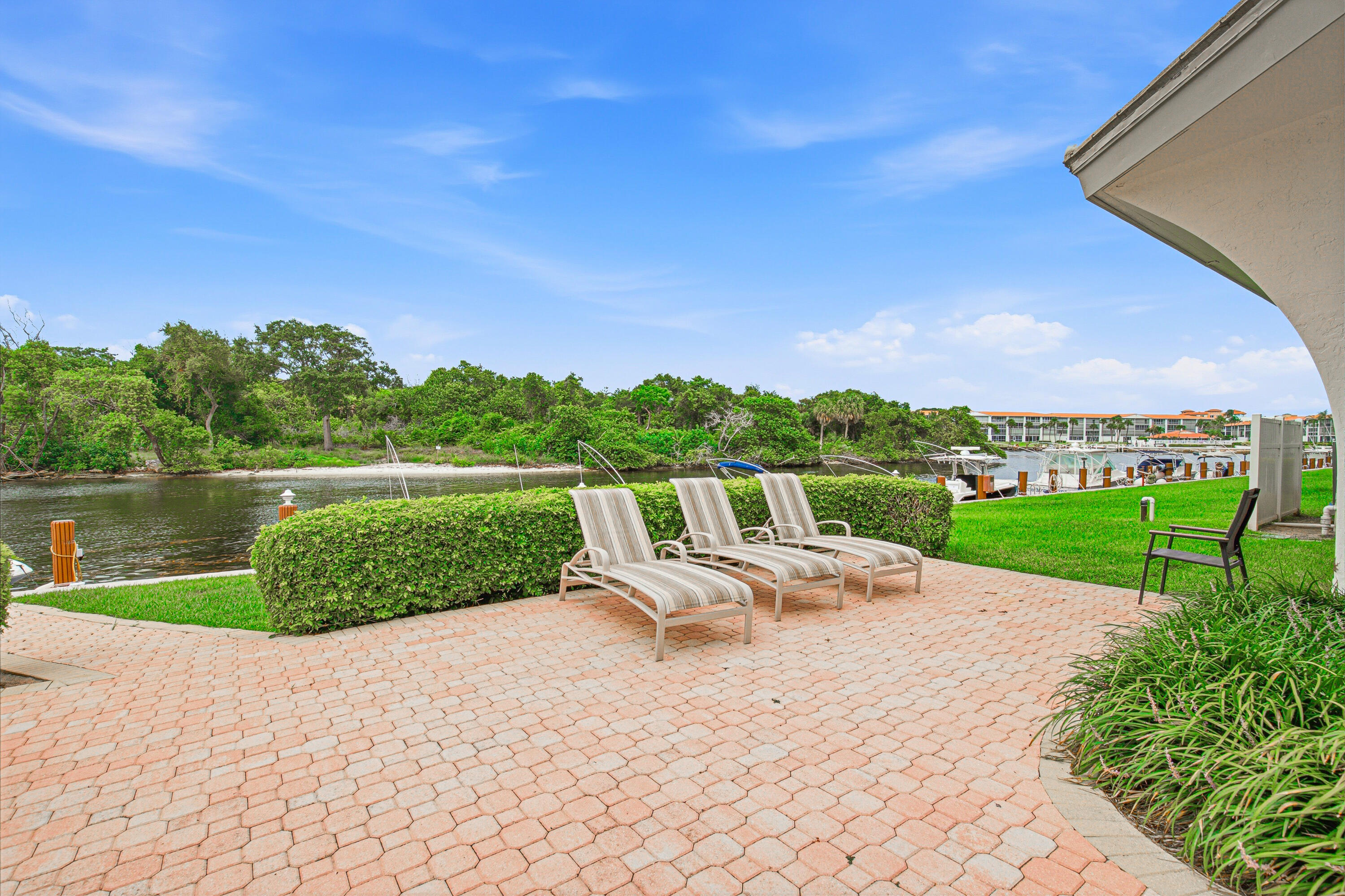 1627 Riverview #615, Deerfield Beach FL 33441