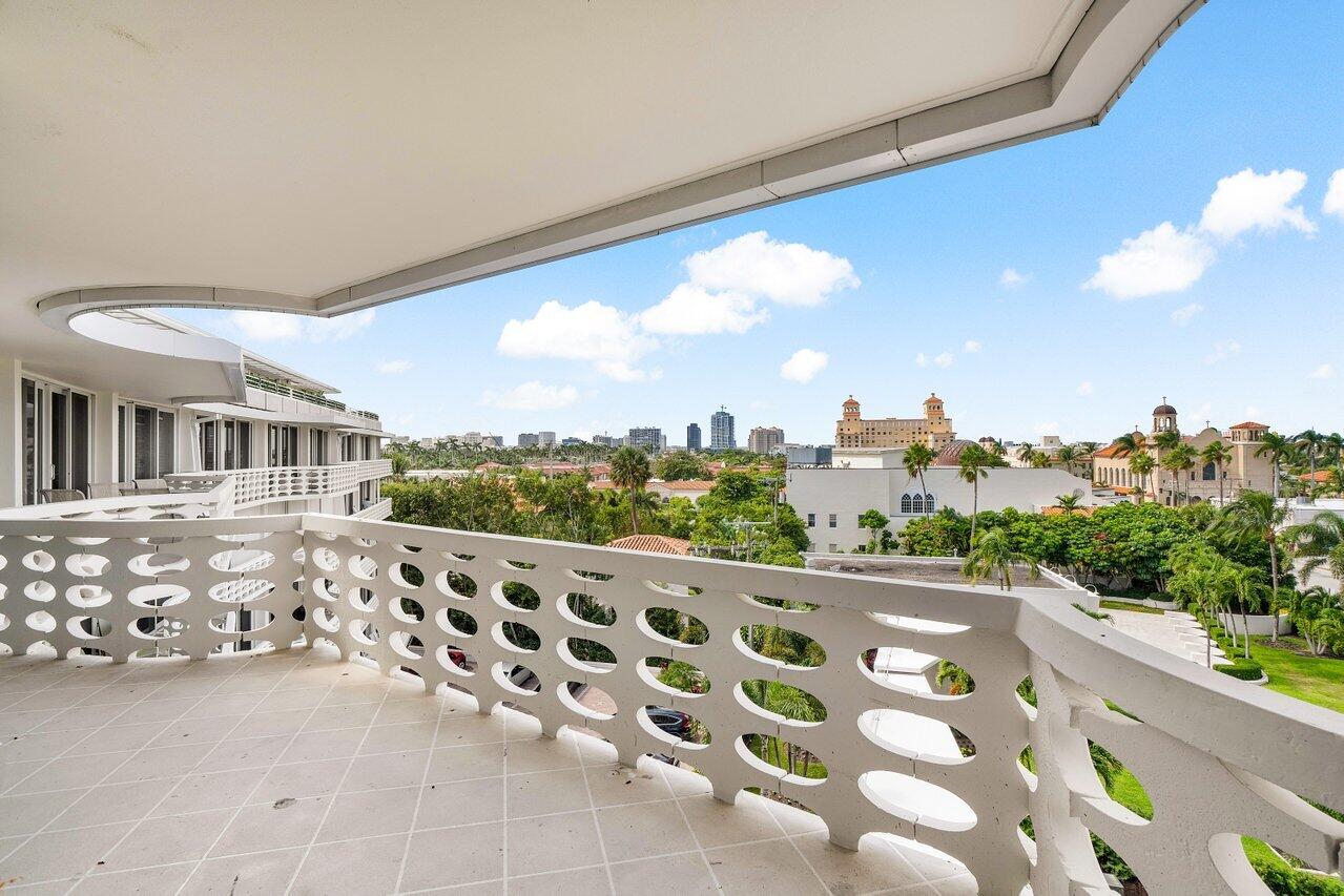 130 Sunrise #616, Palm Beach FL 33480