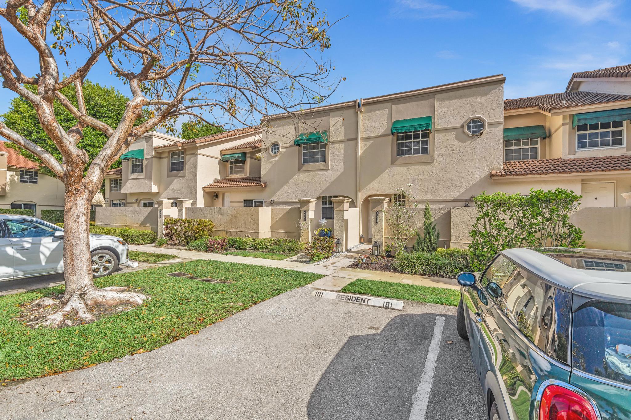 6663 Via Regina, Boca Raton FL 33433