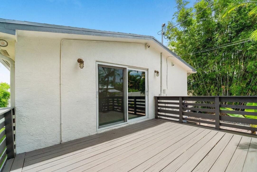 353 E Lakewood, West Palm Beach FL 33405