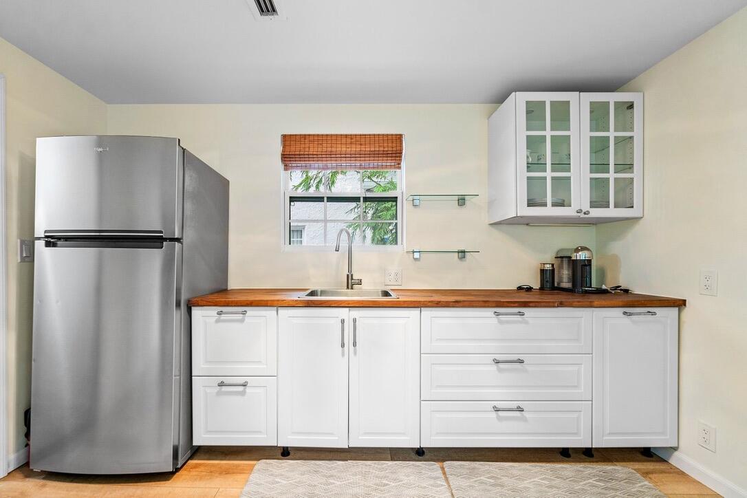 353 E Lakewood, West Palm Beach FL 33405