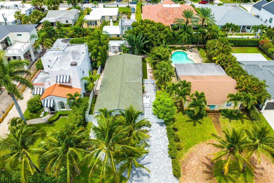 353 E Lakewood, West Palm Beach FL 33405