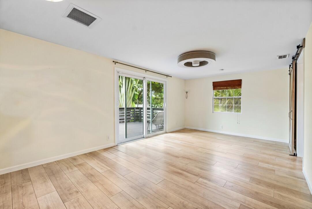 353 E Lakewood, West Palm Beach FL 33405