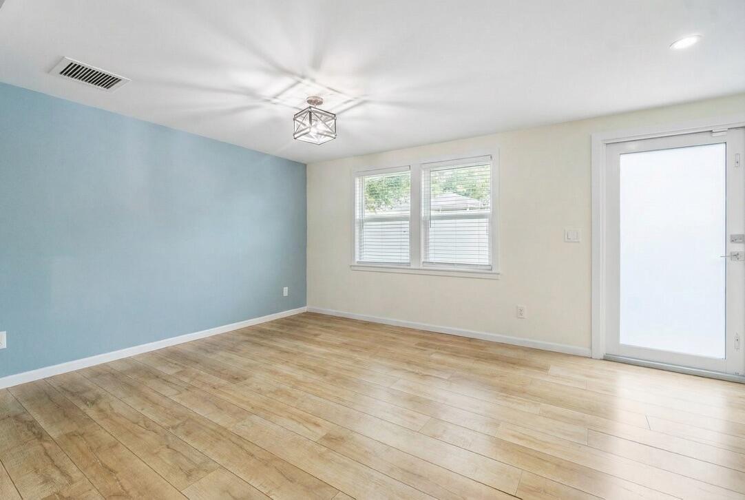 353 E Lakewood, West Palm Beach FL 33405