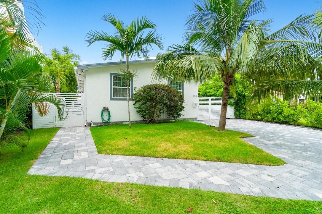 353 E Lakewood, West Palm Beach FL 33405