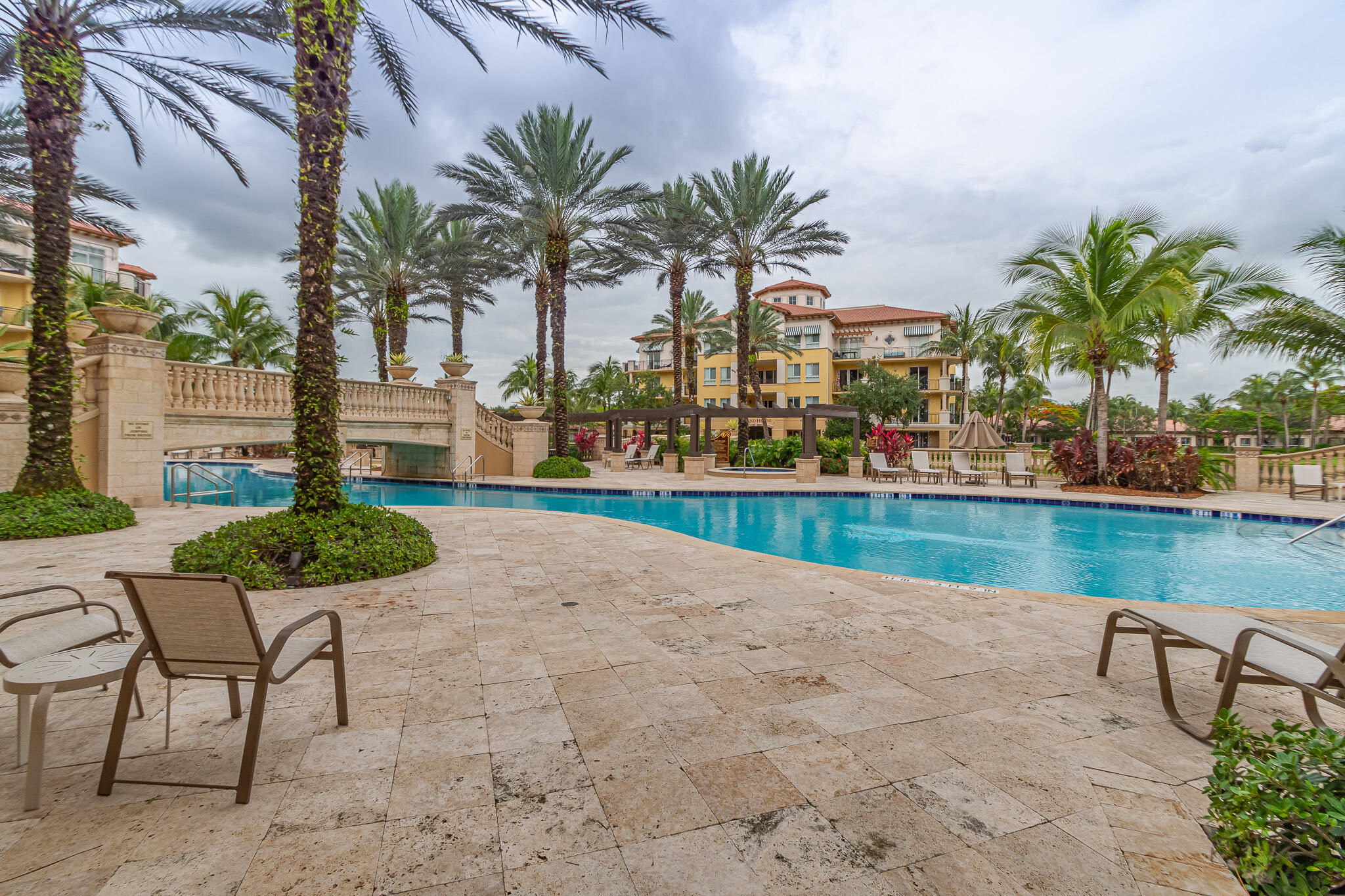 16101 Emerald Estates #146, Weston FL 33331