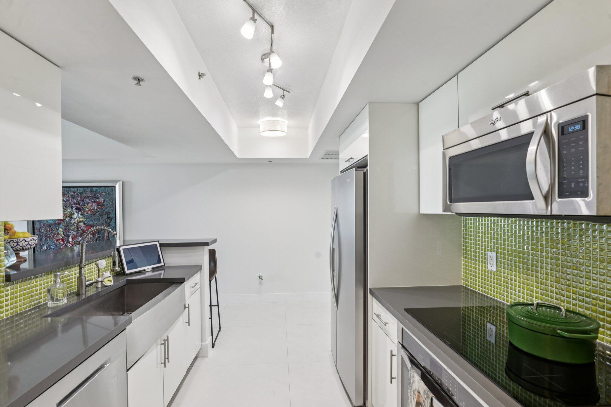 335 S Biscayne #1607, Miami FL 33131