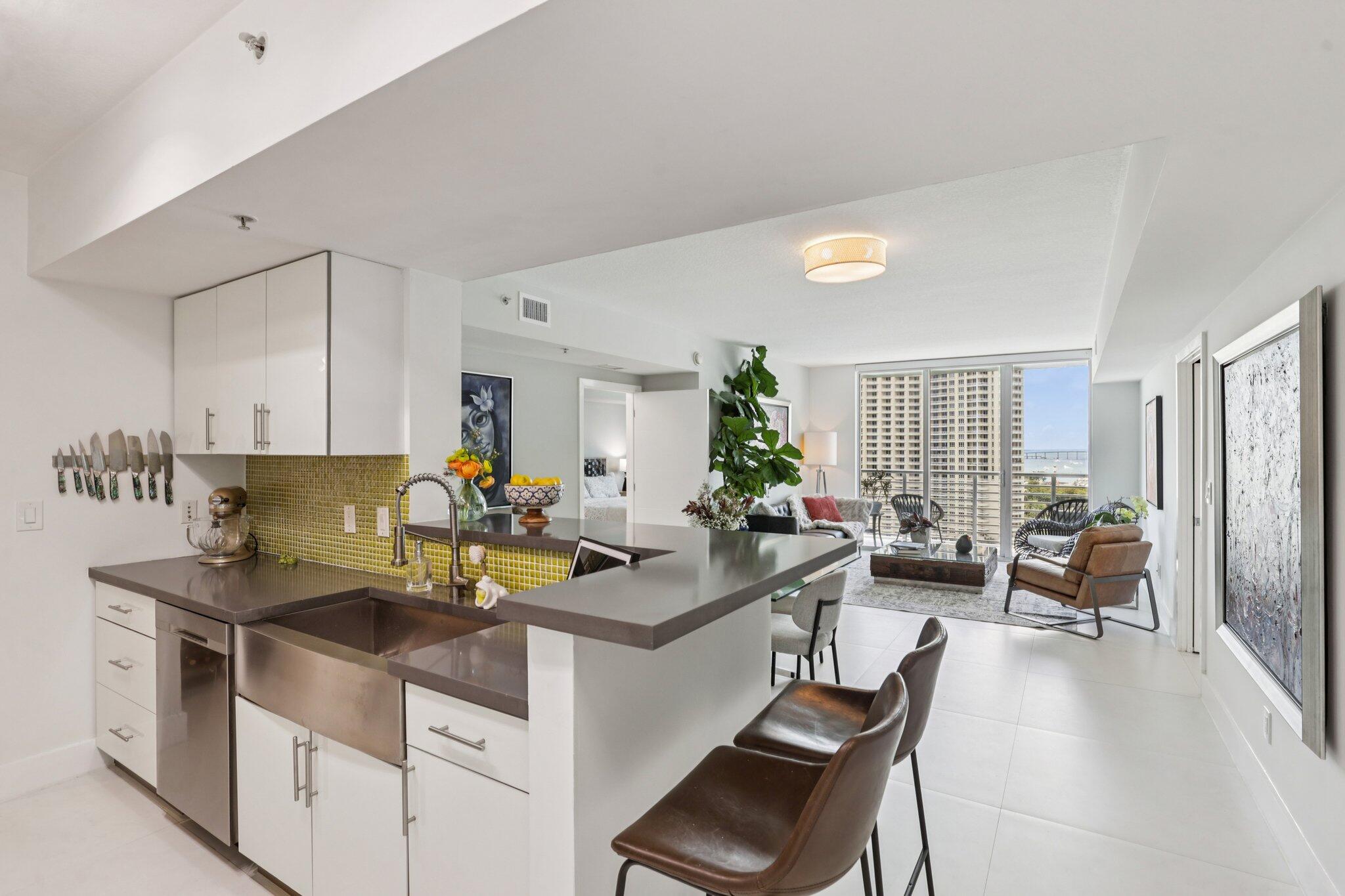 335 S Biscayne #1607, Miami FL 33131