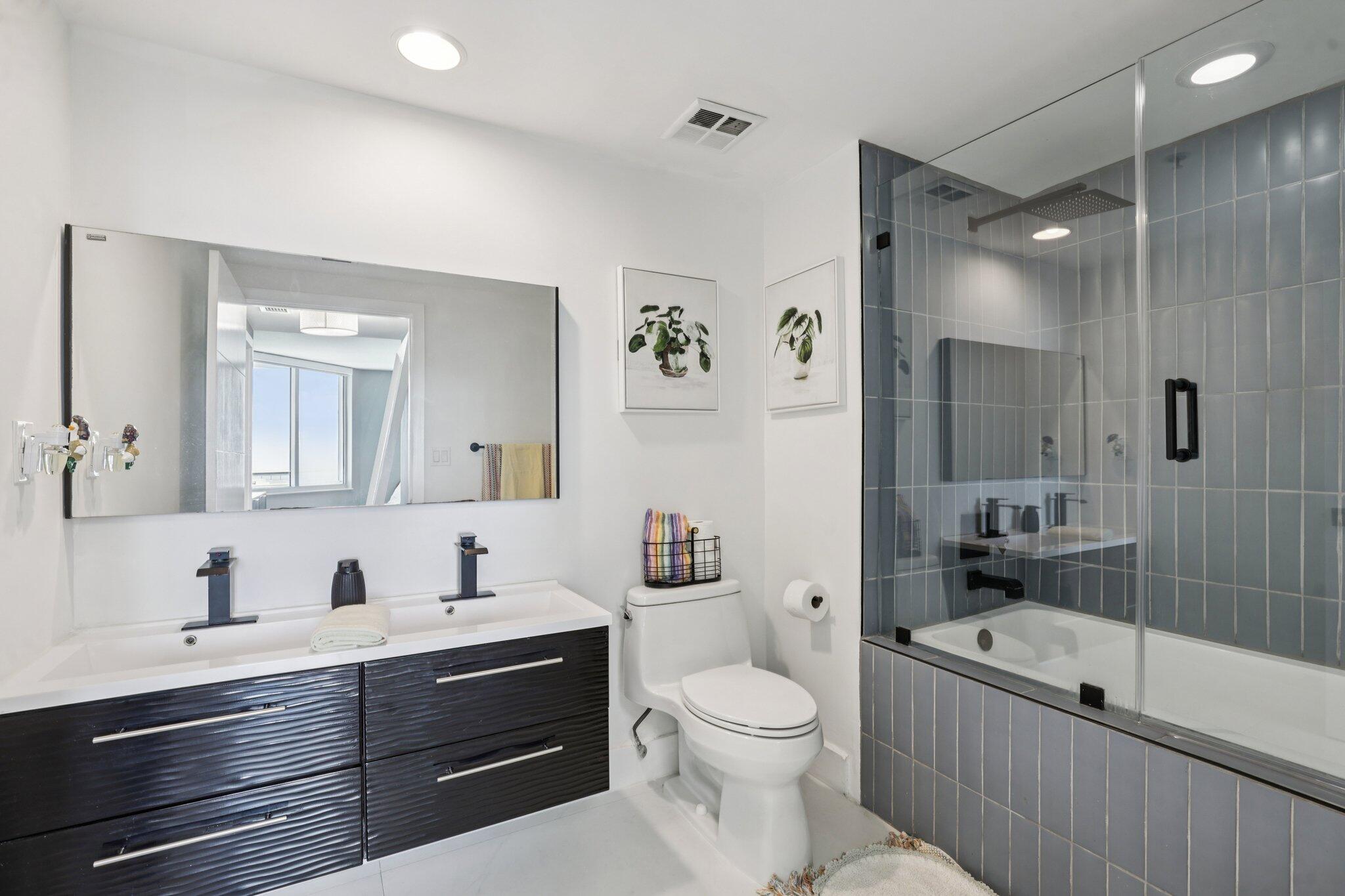335 S Biscayne #1607, Miami FL 33131