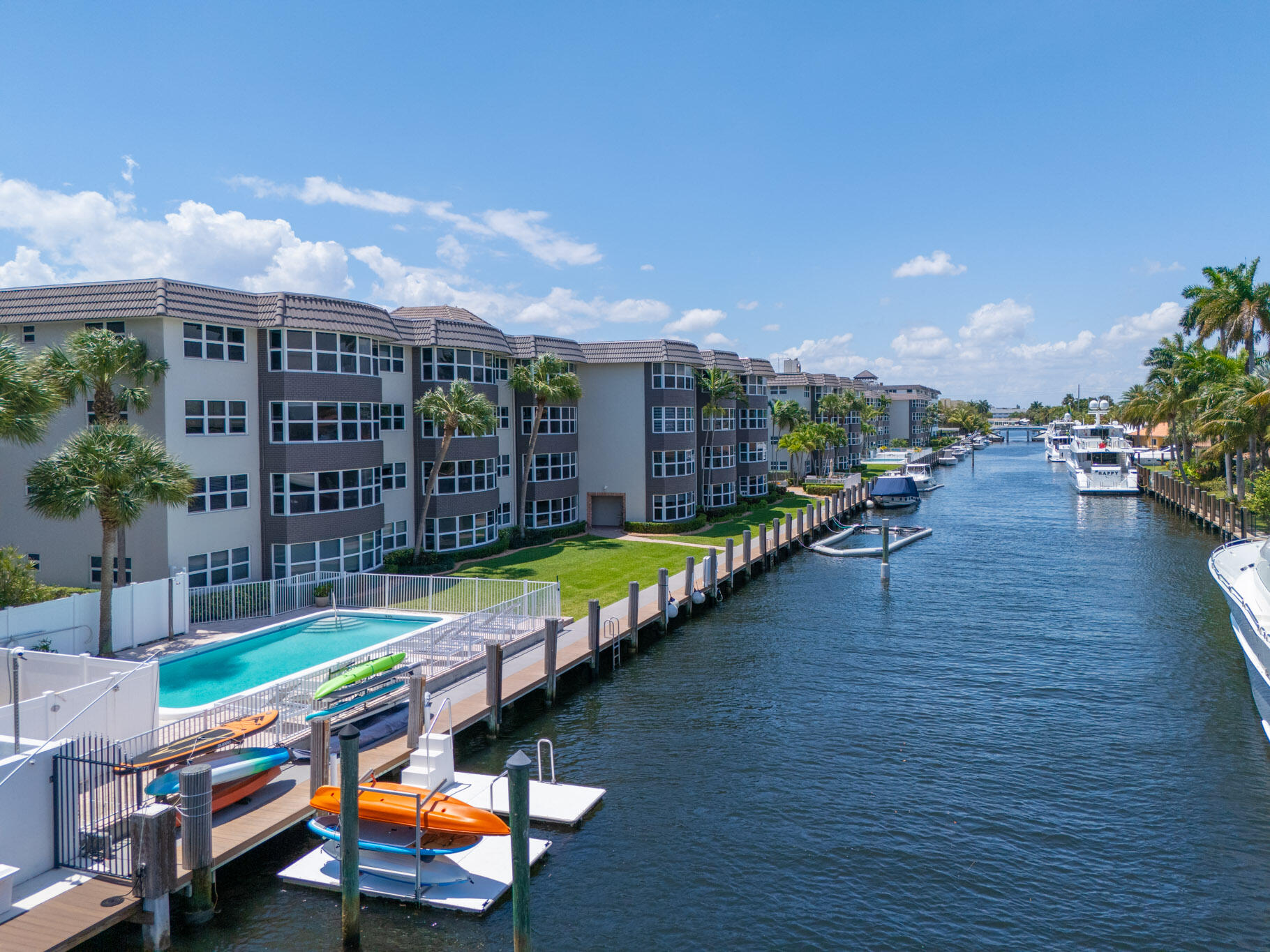 3121 NE 51st #305e, Fort Lauderdale FL 33308