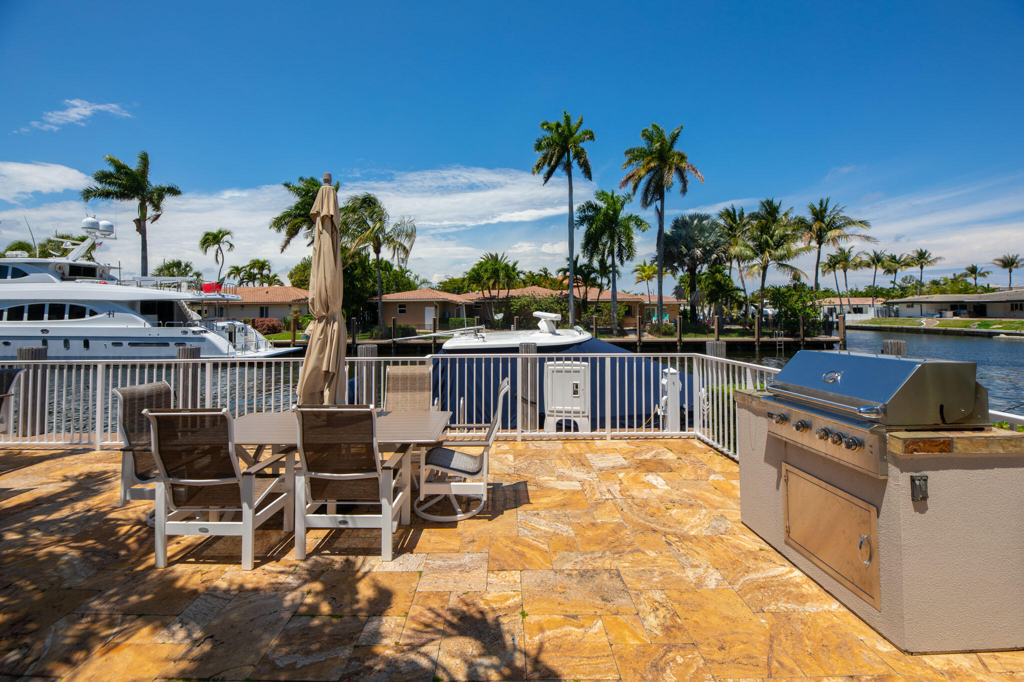 3121 NE 51st #305e, Fort Lauderdale FL 33308