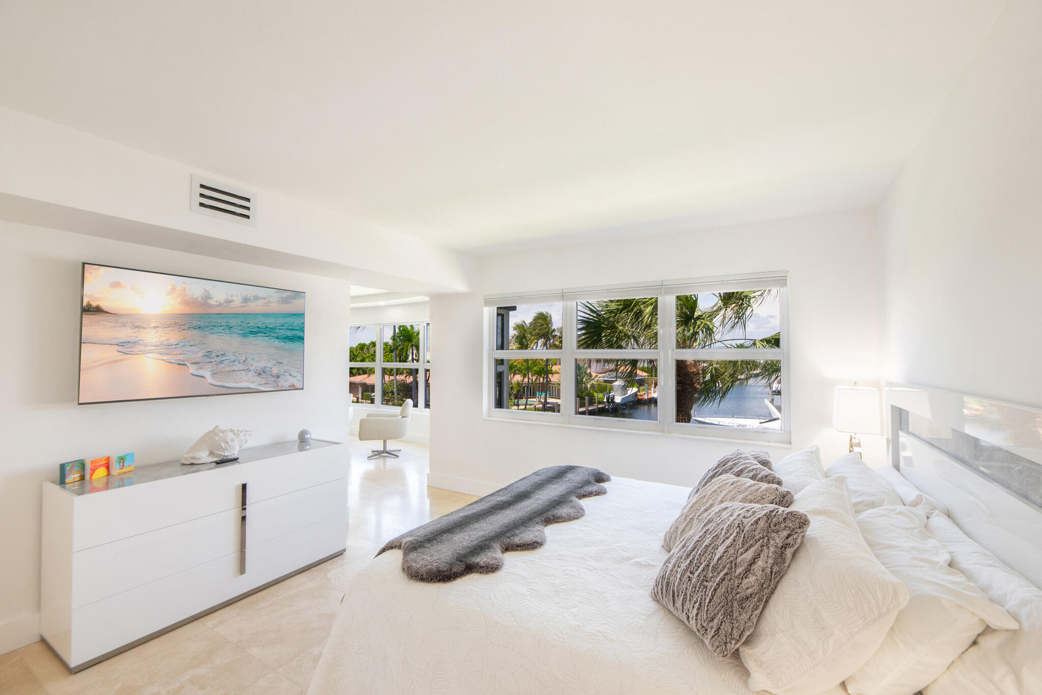 3121 NE 51st #305e, Fort Lauderdale FL 33308