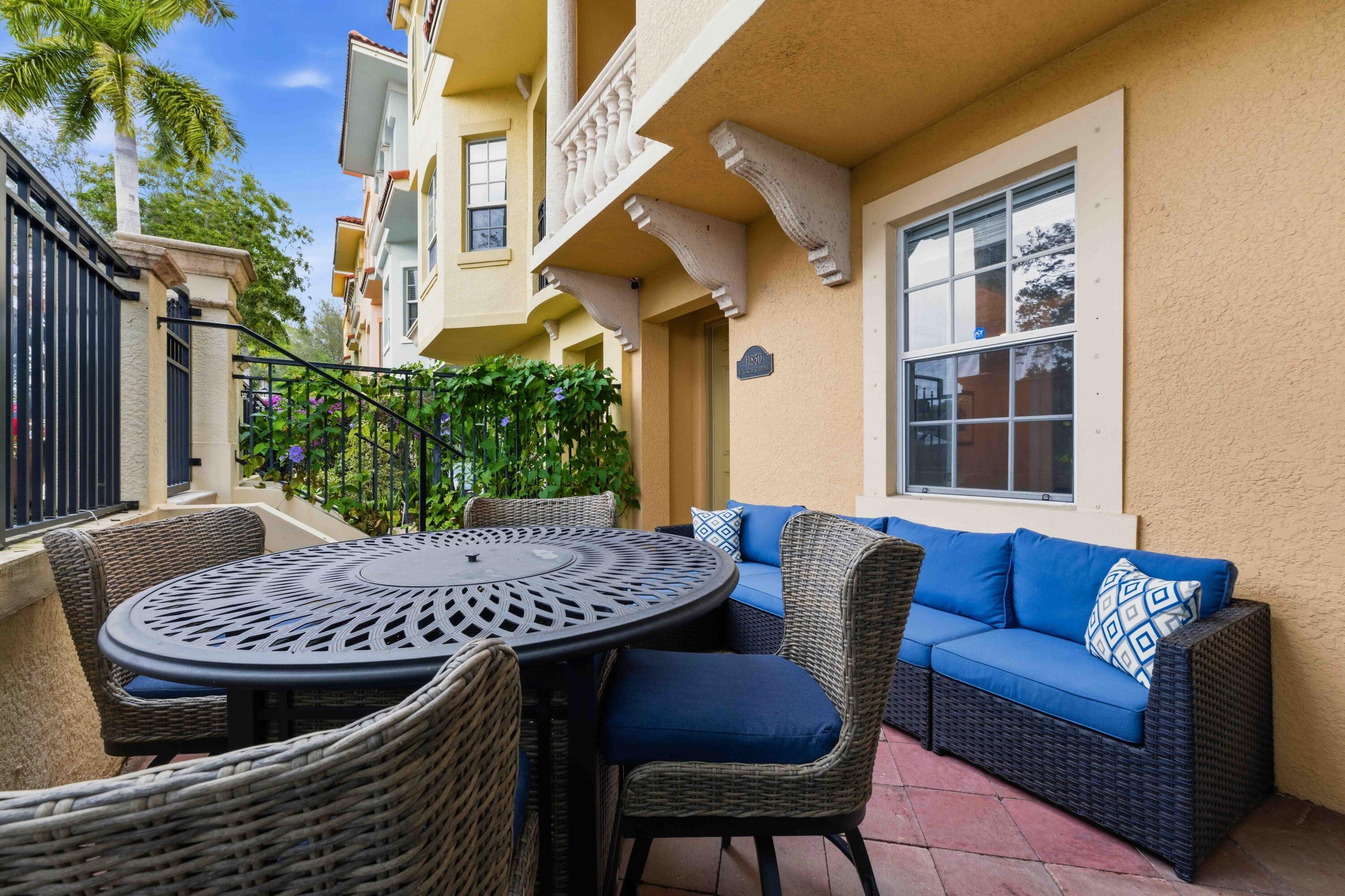 11850 Valencia Gardens, Palm Beach Gardens FL 33410