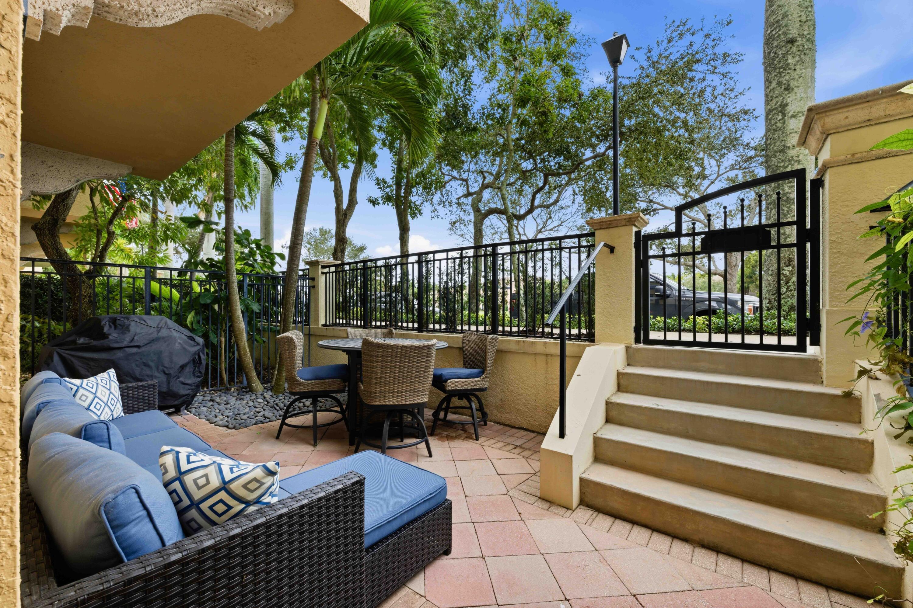 11850 Valencia Gardens, Palm Beach Gardens FL 33410