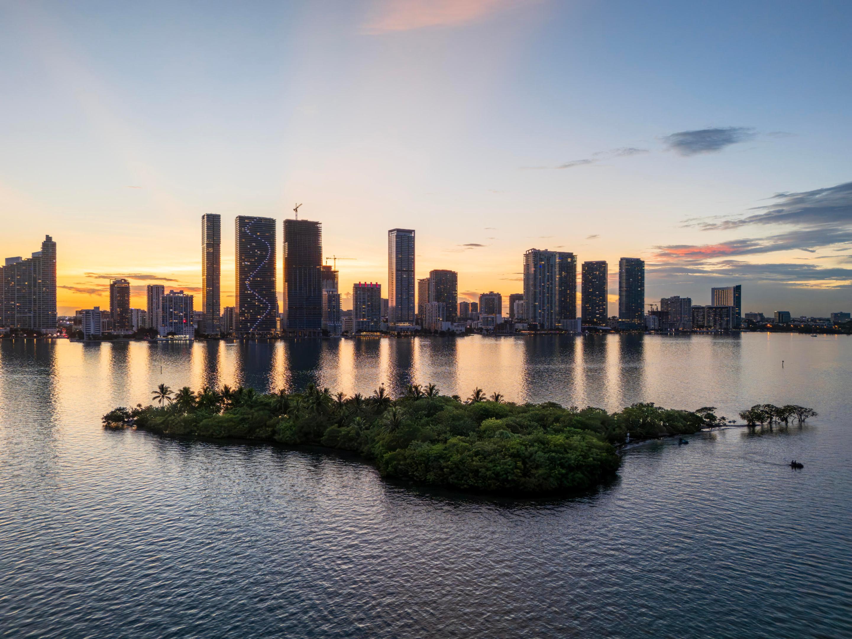 700 NE 24th #Penthouse Mansion-6003, Miami FL 33137