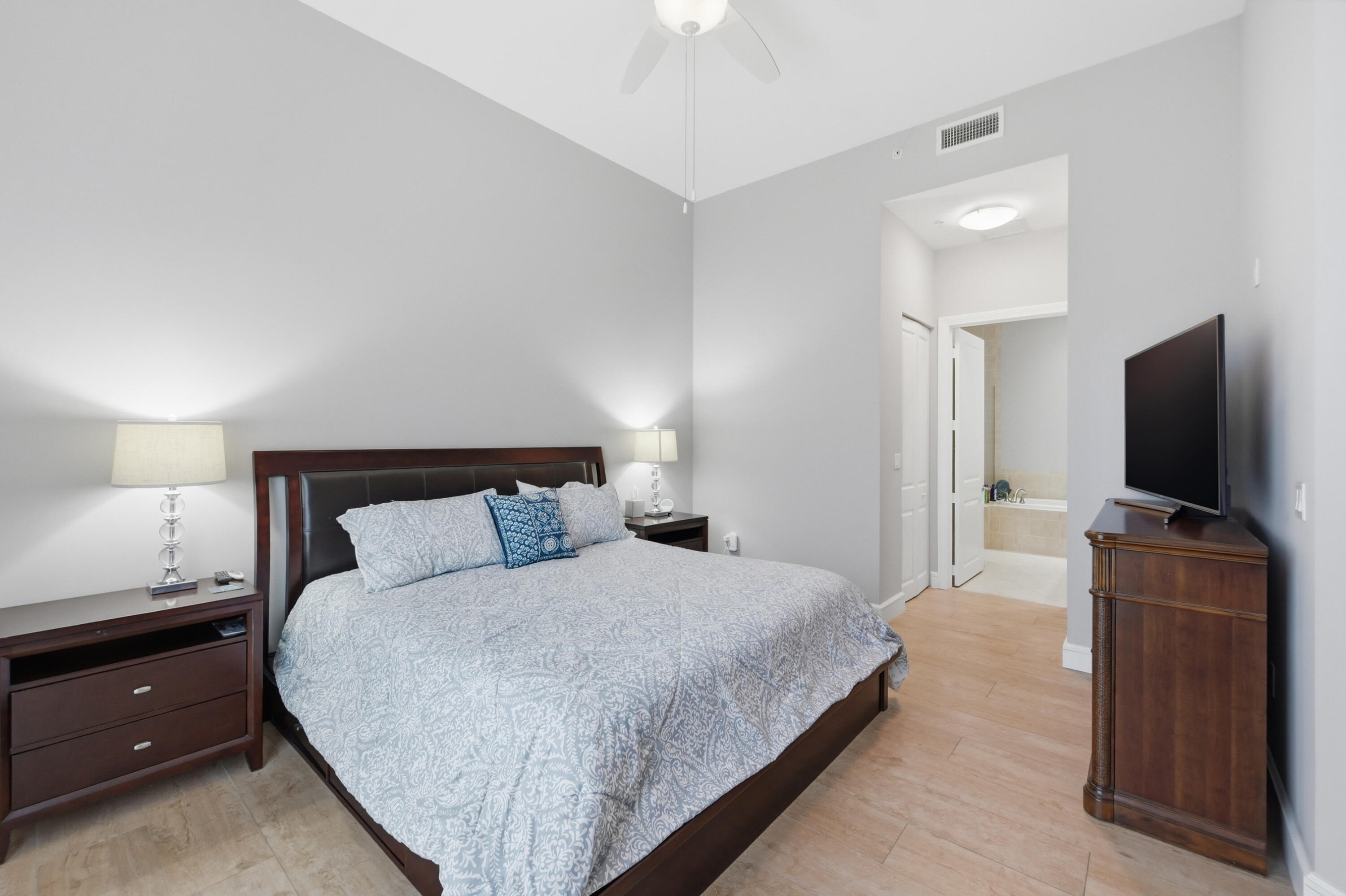 4445 El Mar #2414, Lauderdale By The Sea FL 33308