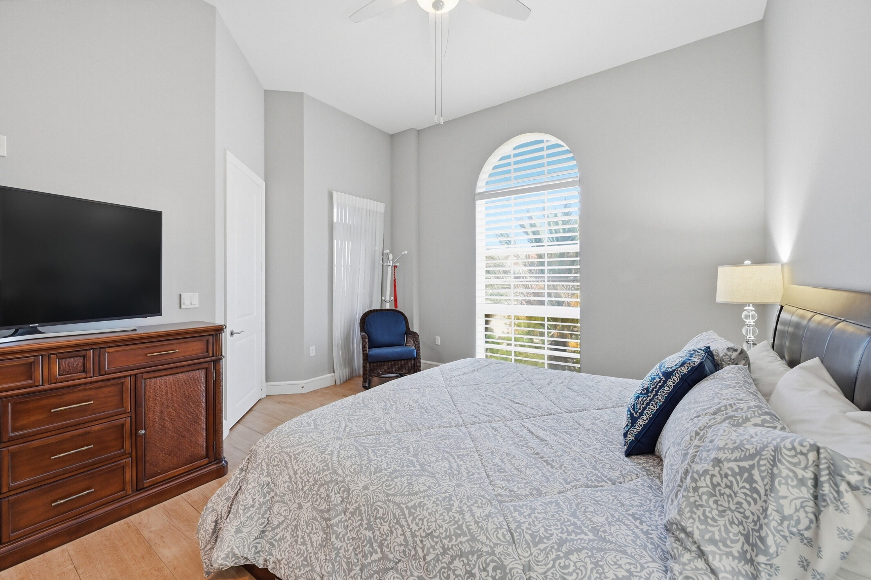 4445 El Mar #2414, Lauderdale By The Sea FL 33308