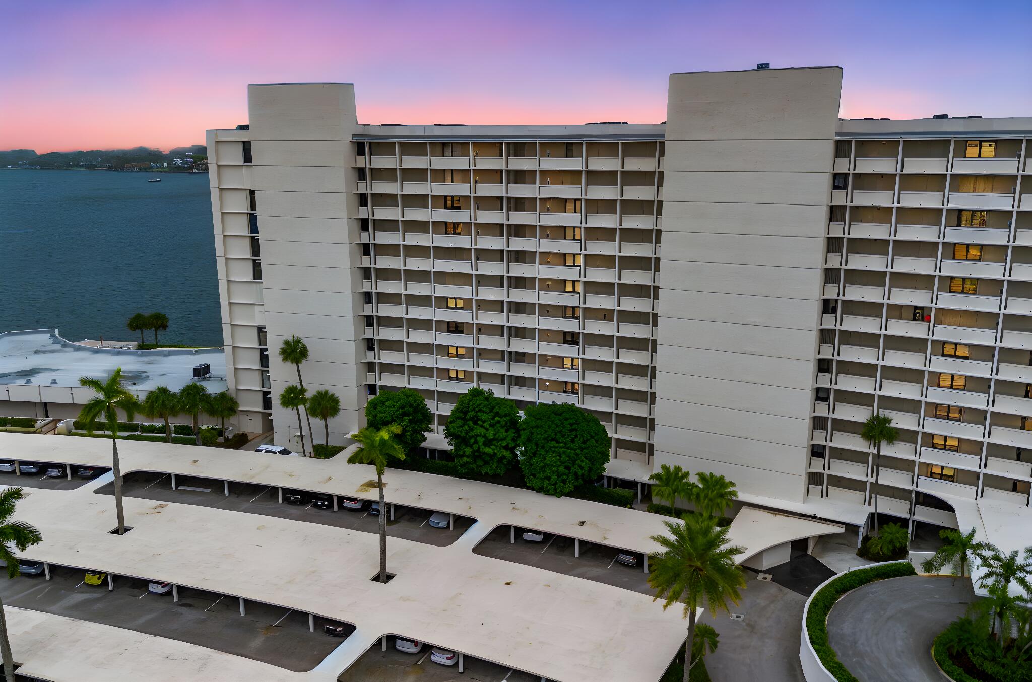 124 Lakeshore #4280, North Palm Beach FL 33408