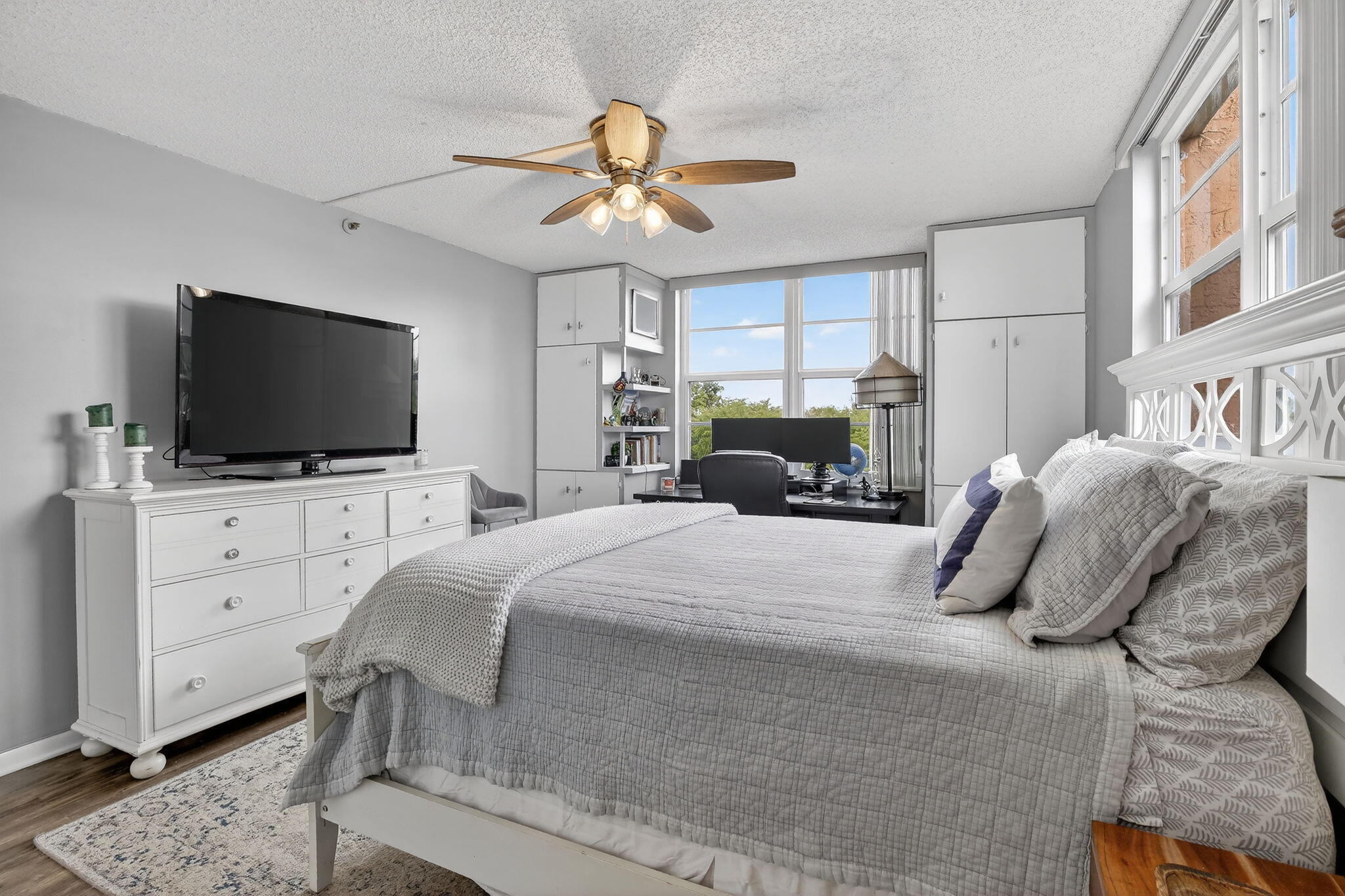 3001 W Rolling Hills #501, Davie FL 33328