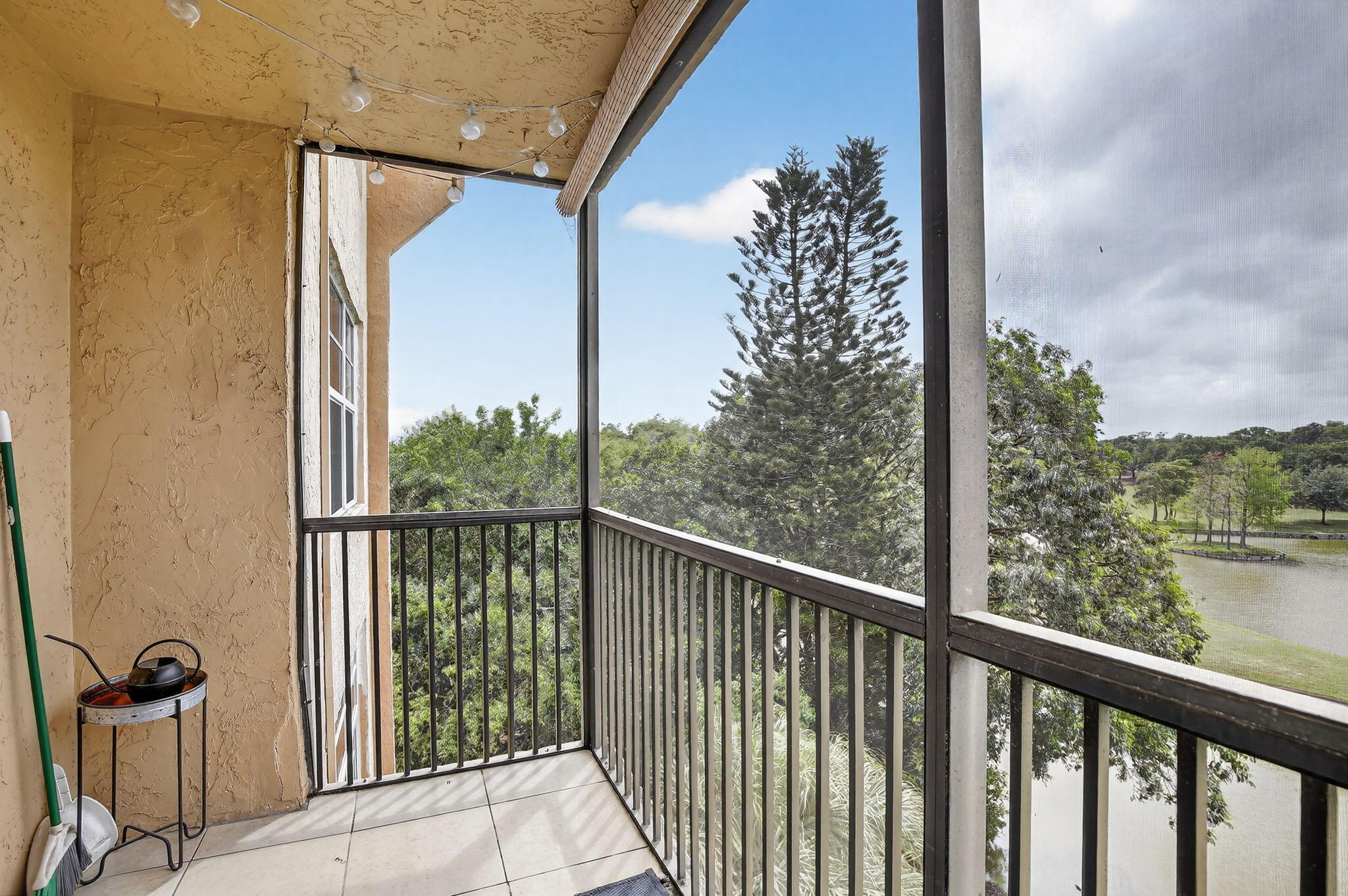3001 W Rolling Hills #501, Davie FL 33328