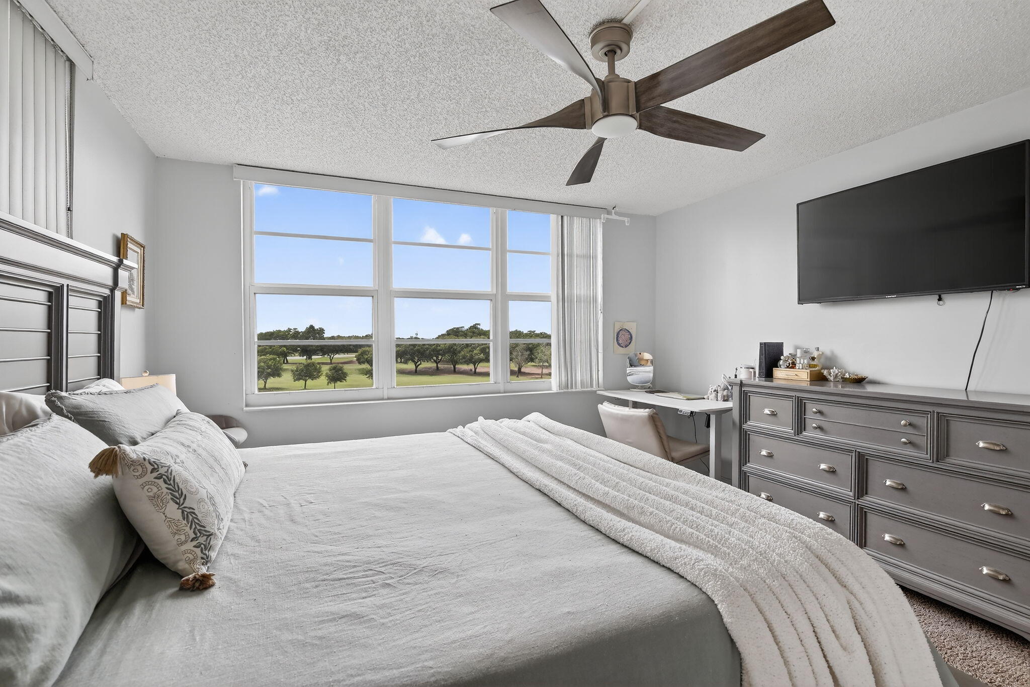 3001 W Rolling Hills #501, Davie FL 33328