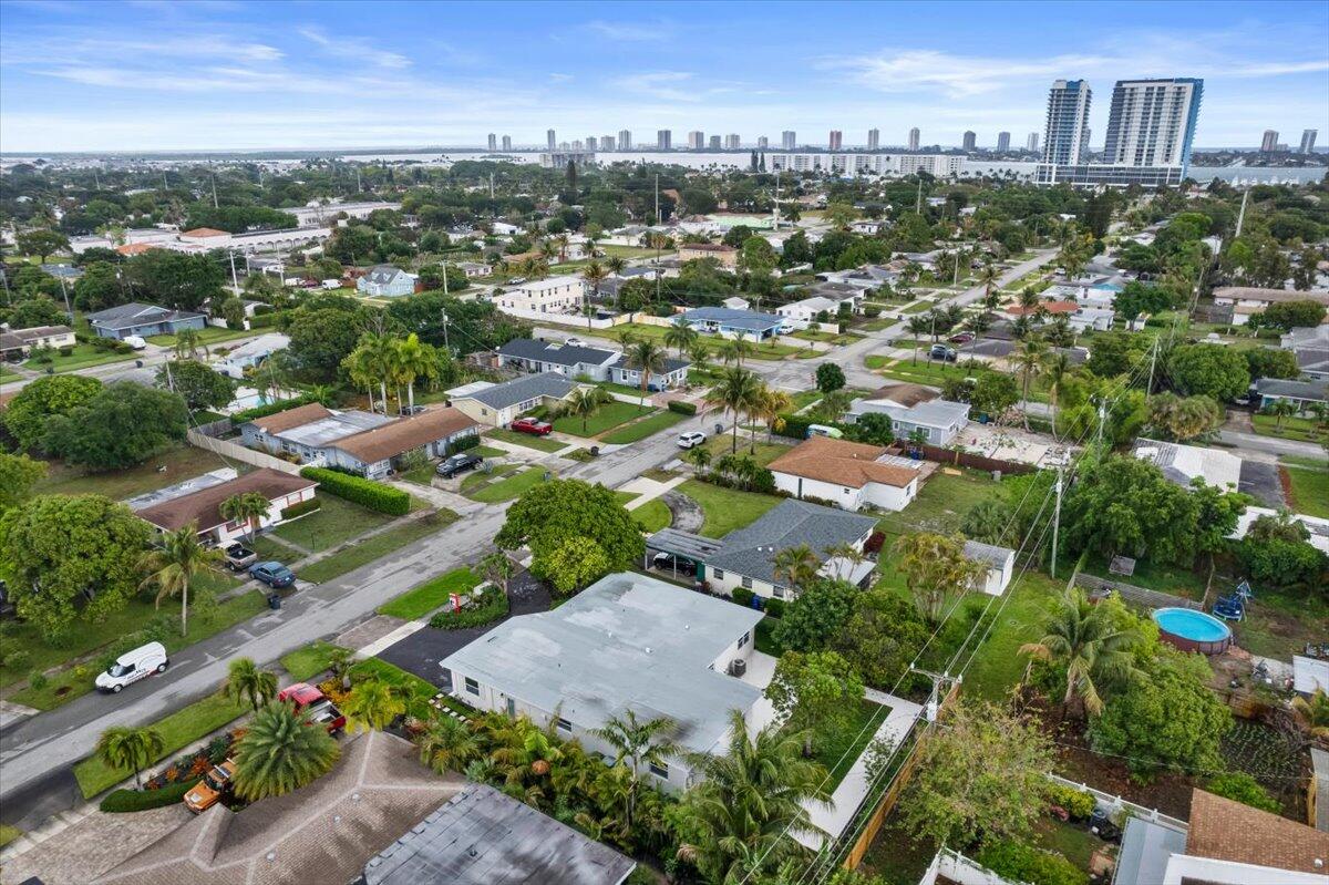 426 Bayberry, West Palm Beach FL 33403