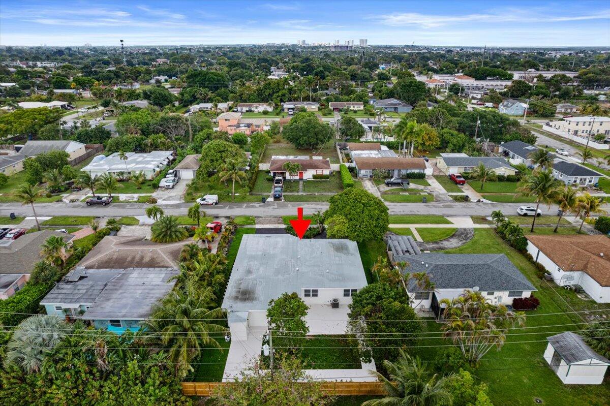 426 Bayberry, West Palm Beach FL 33403