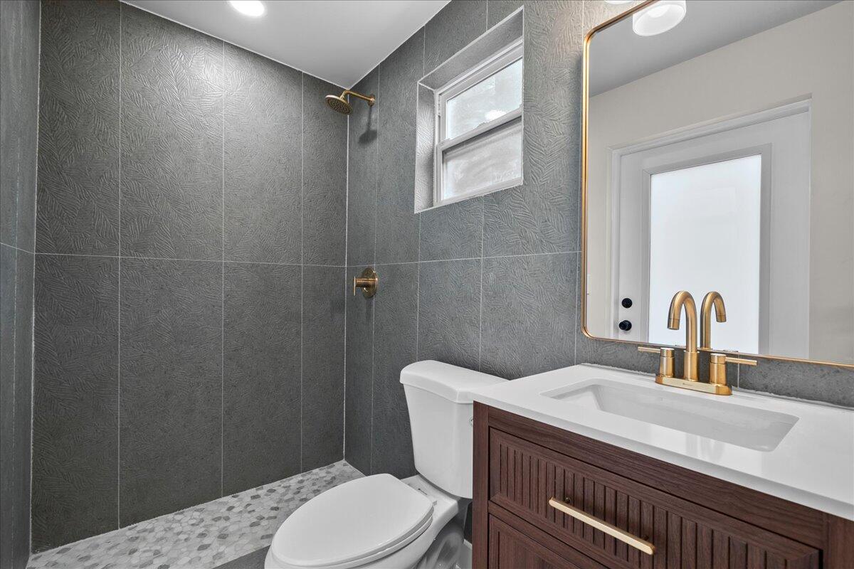 426 Bayberry, West Palm Beach FL 33403