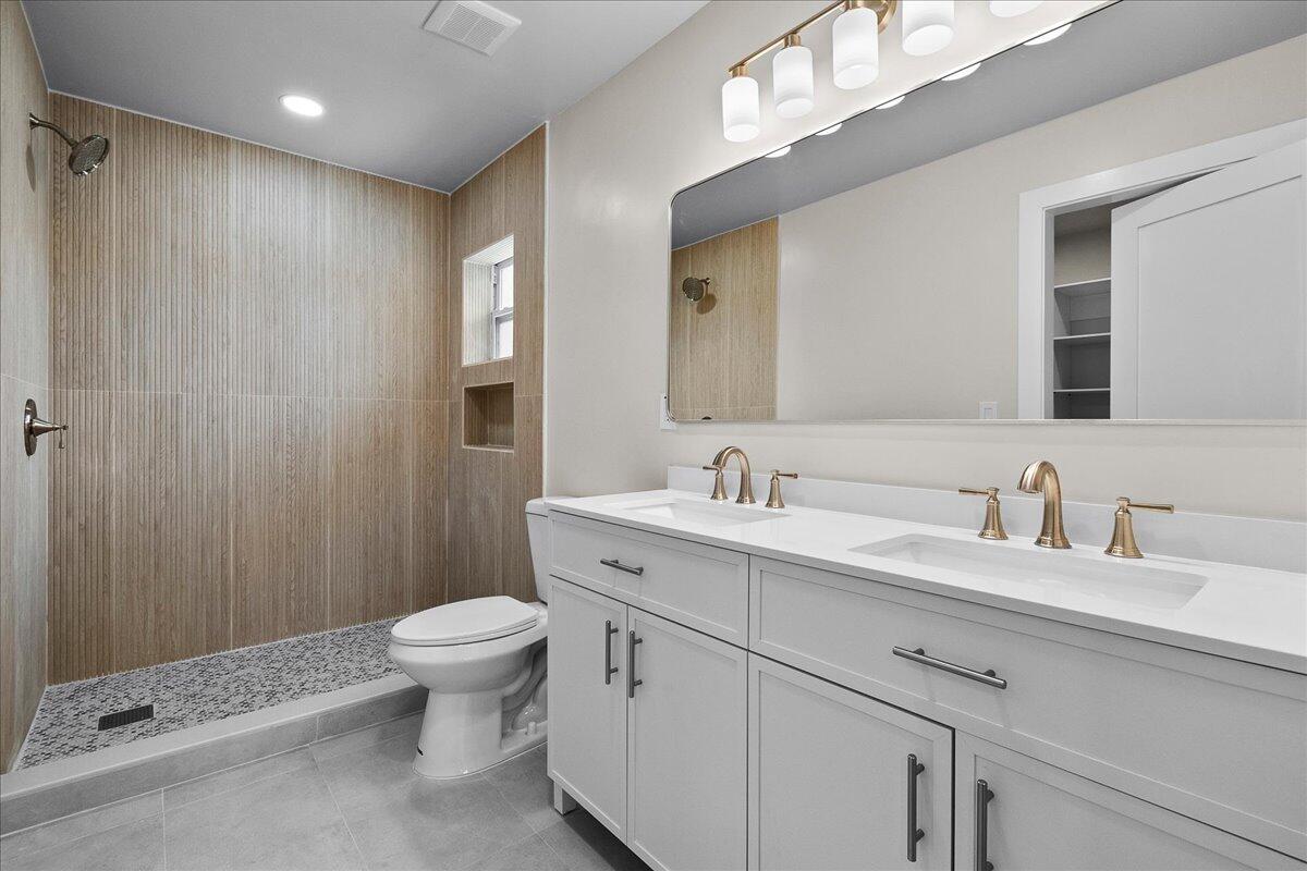 426 Bayberry, West Palm Beach FL 33403