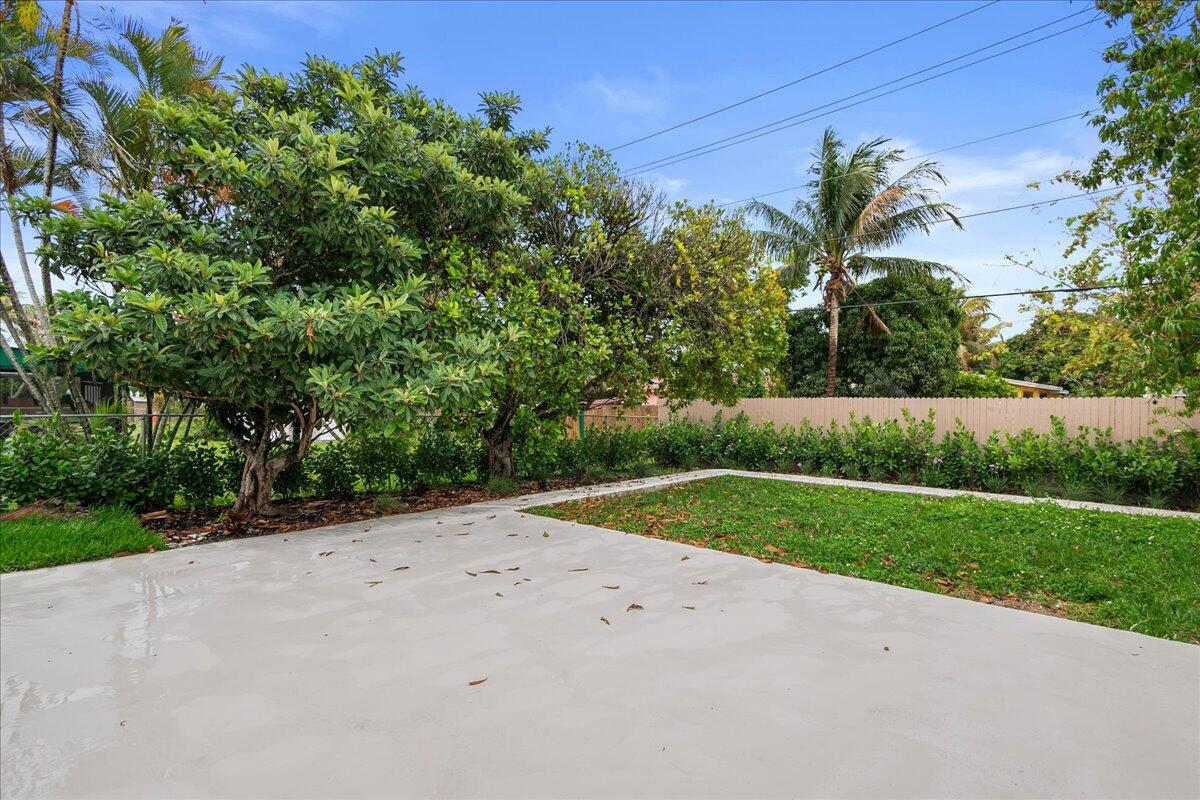 426 Bayberry, West Palm Beach FL 33403
