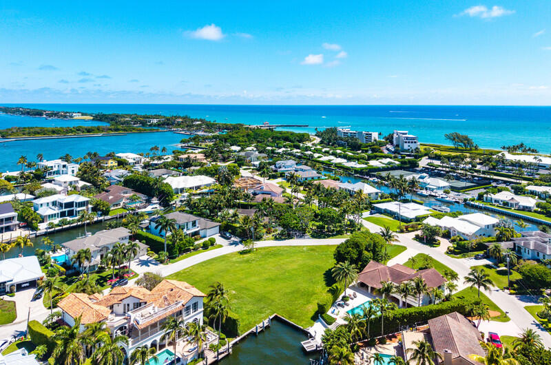 102 Bonito, Ocean Ridge FL 33435