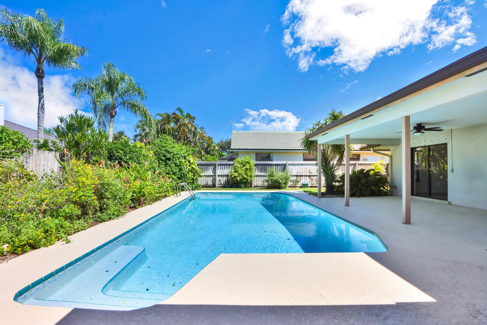 85 Hickory Hill, Jupiter FL 33469
