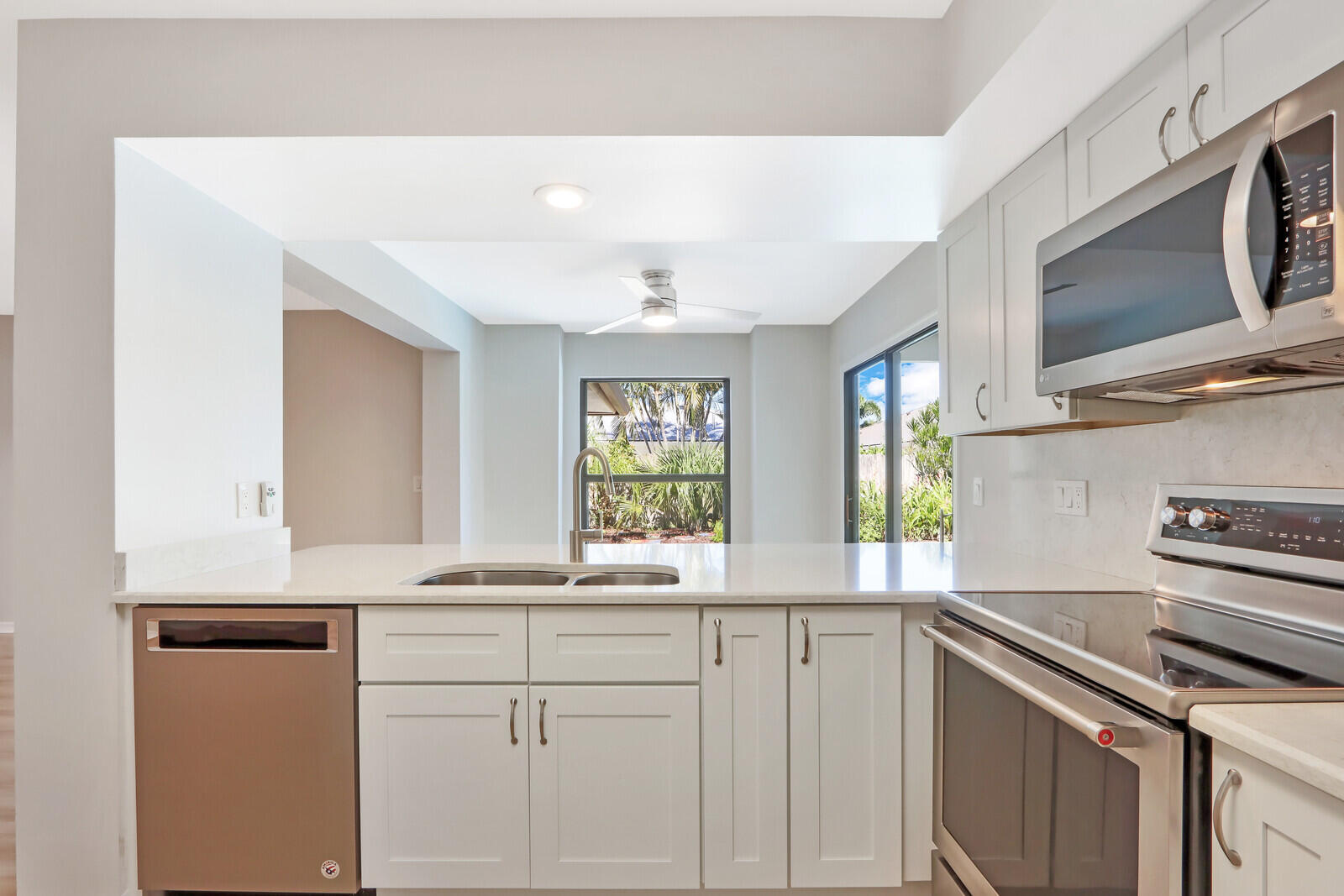 85 Hickory Hill, Jupiter FL 33469