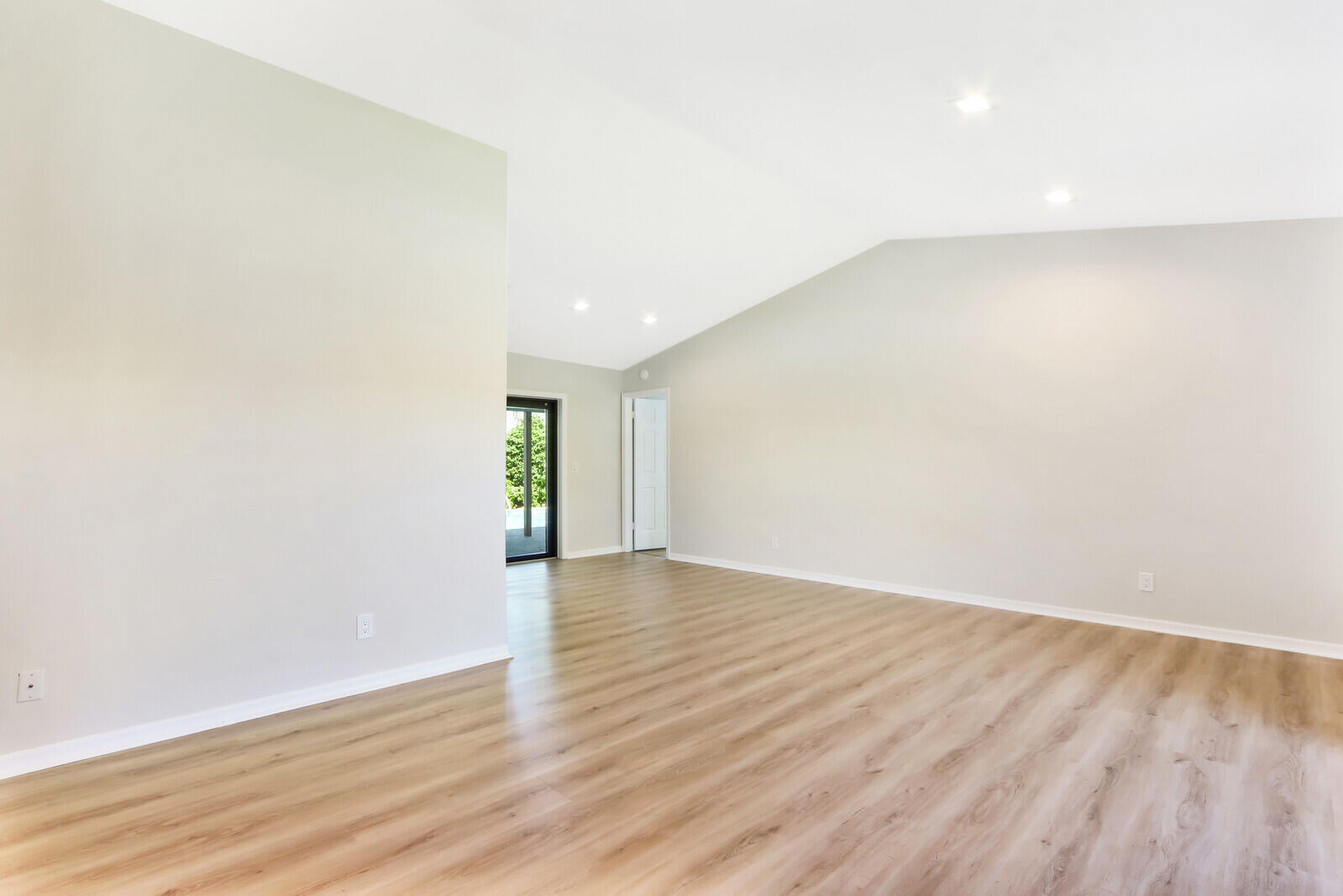 85 Hickory Hill, Jupiter FL 33469
