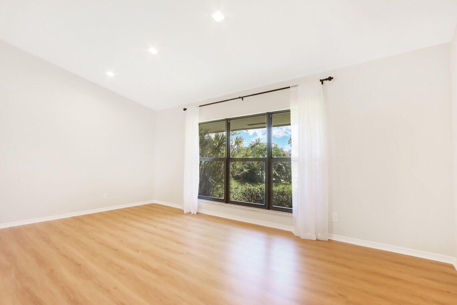 85 Hickory Hill, Jupiter FL 33469