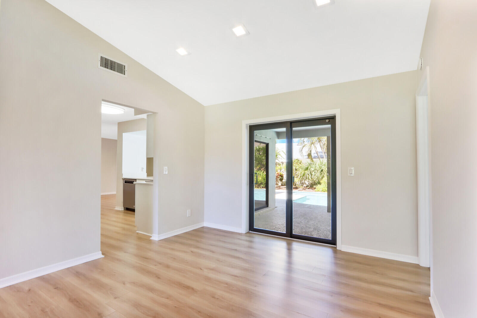 85 Hickory Hill, Jupiter FL 33469