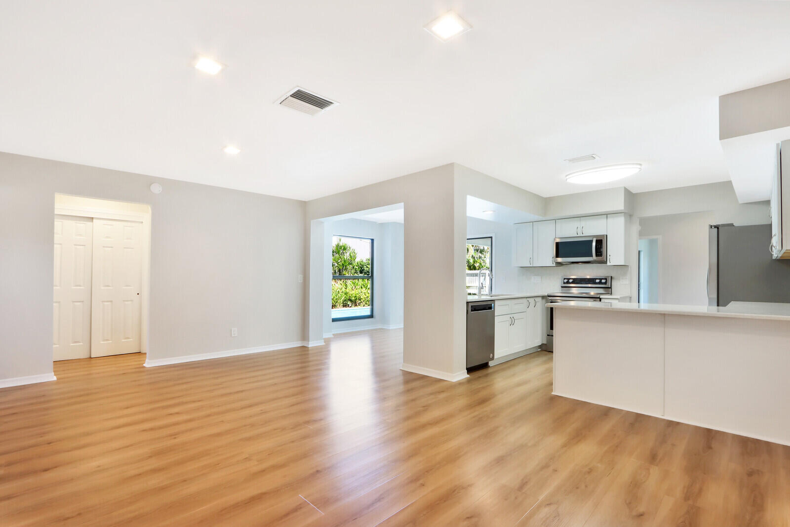 85 Hickory Hill, Jupiter FL 33469