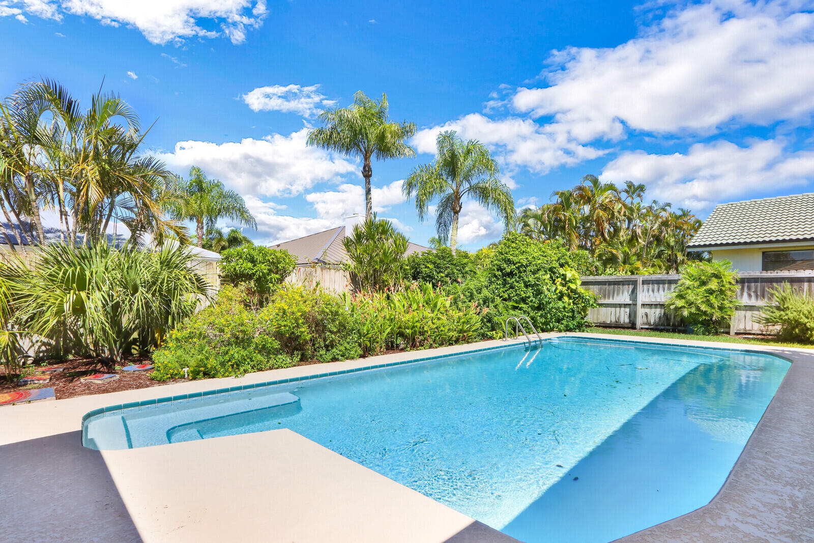 85 Hickory Hill, Jupiter FL 33469