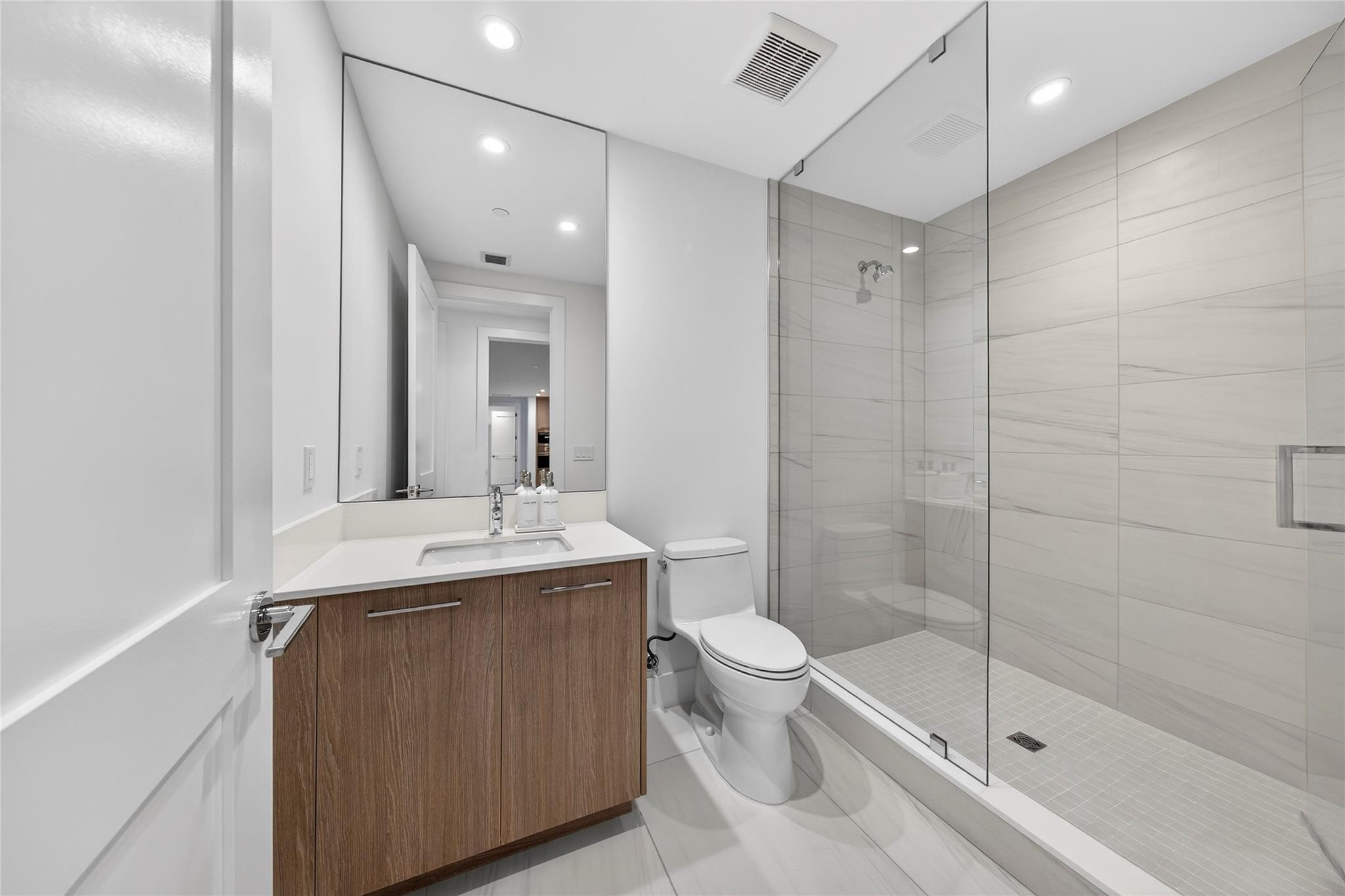 153 N Seabreeze #1901, Fort Lauderdale FL 33304