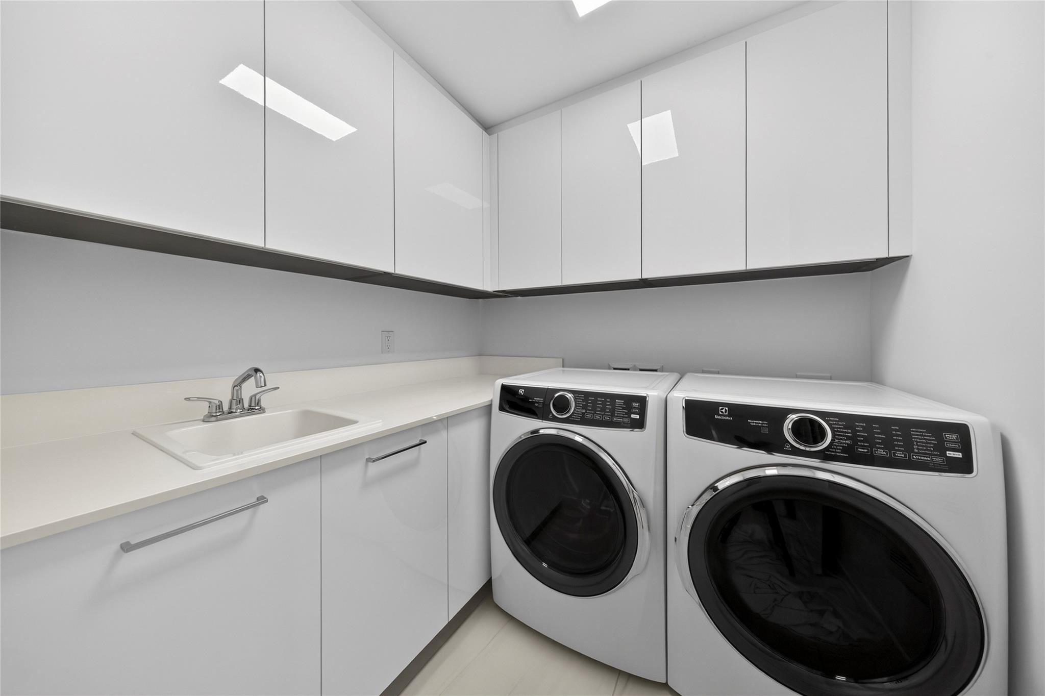 153 N Seabreeze #1901, Fort Lauderdale FL 33304