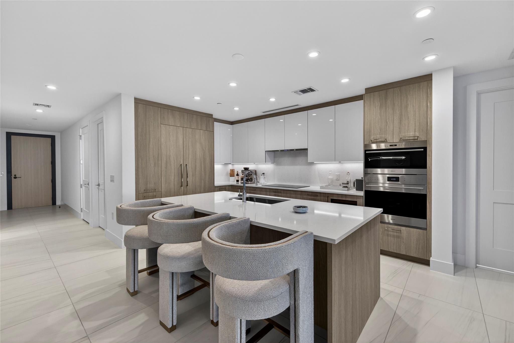153 N Seabreeze #1901, Fort Lauderdale FL 33304
