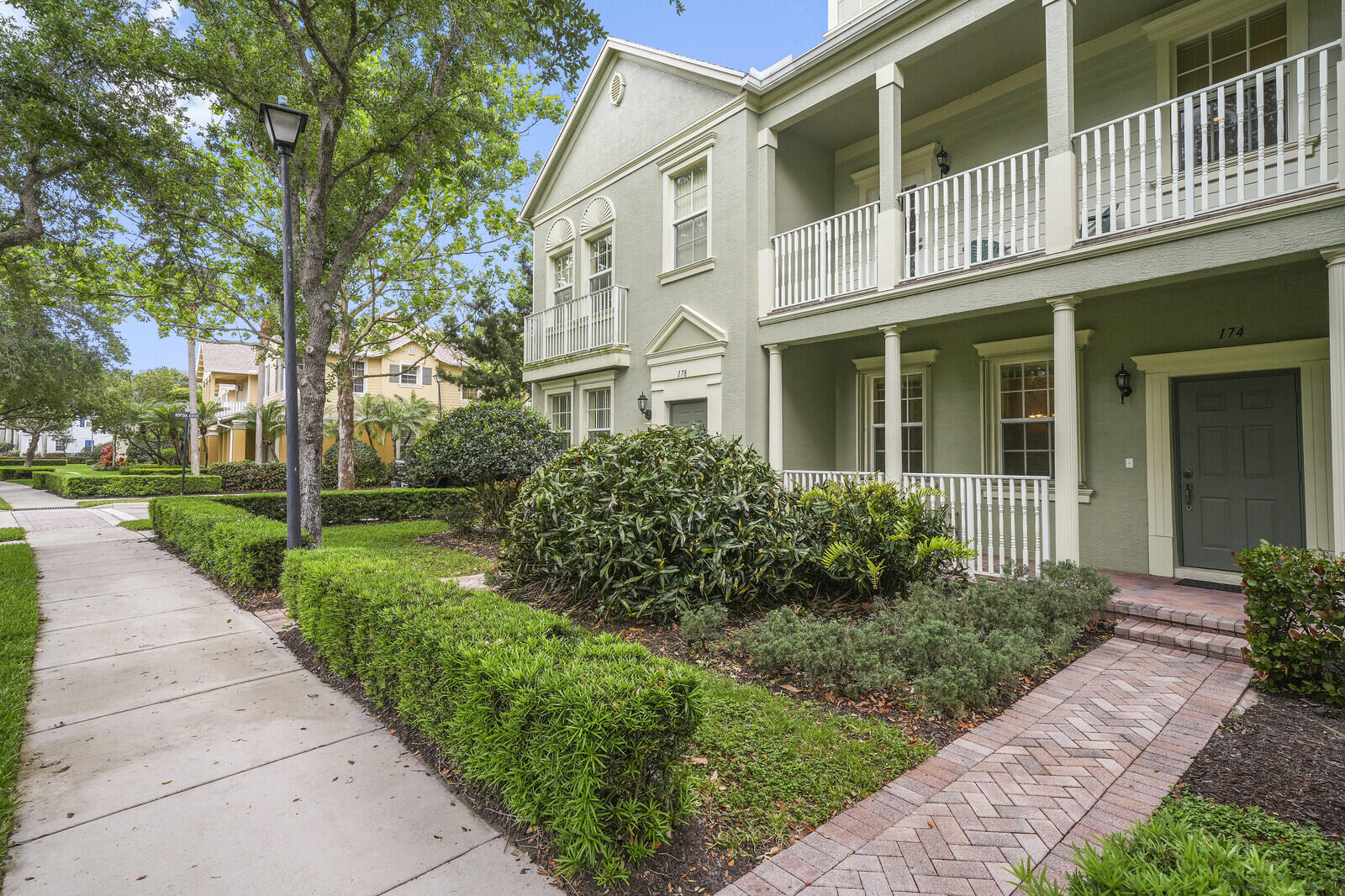 174 W Thatch Palm, Jupiter FL 33458