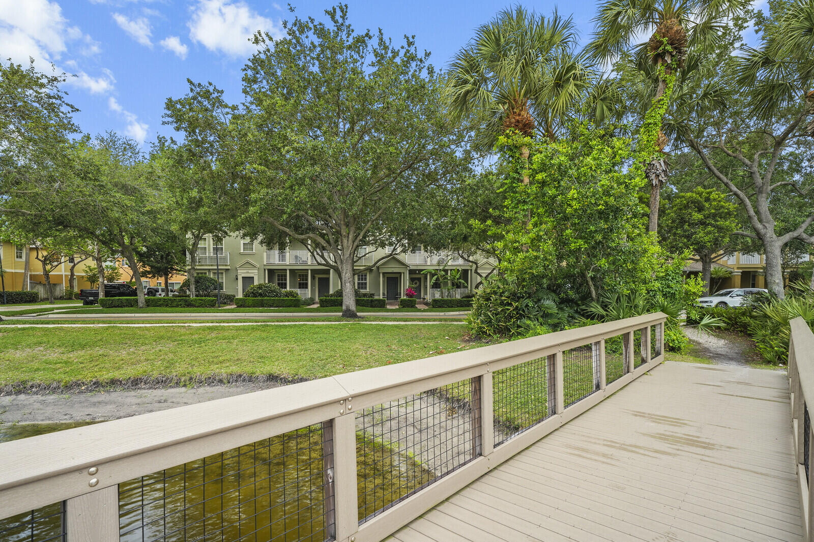 174 W Thatch Palm, Jupiter FL 33458