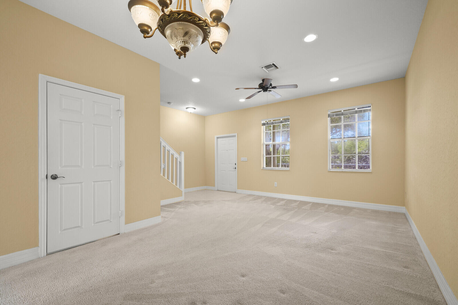 174 W Thatch Palm, Jupiter FL 33458