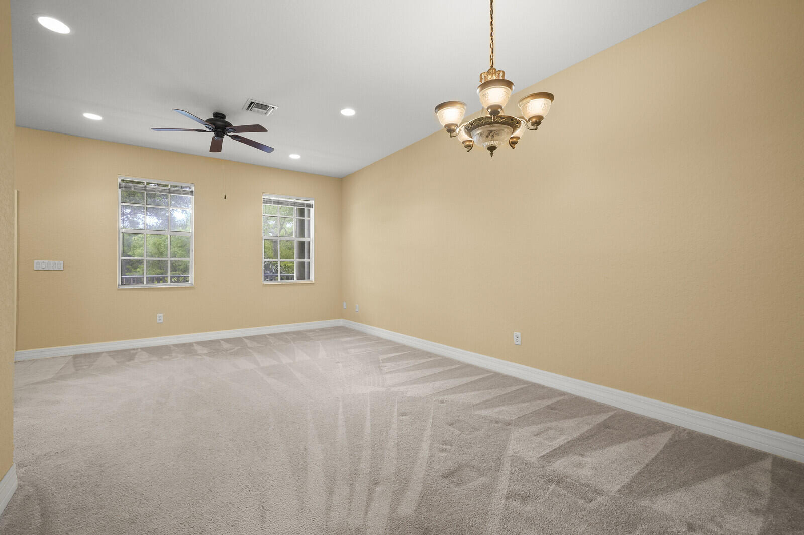 174 W Thatch Palm, Jupiter FL 33458