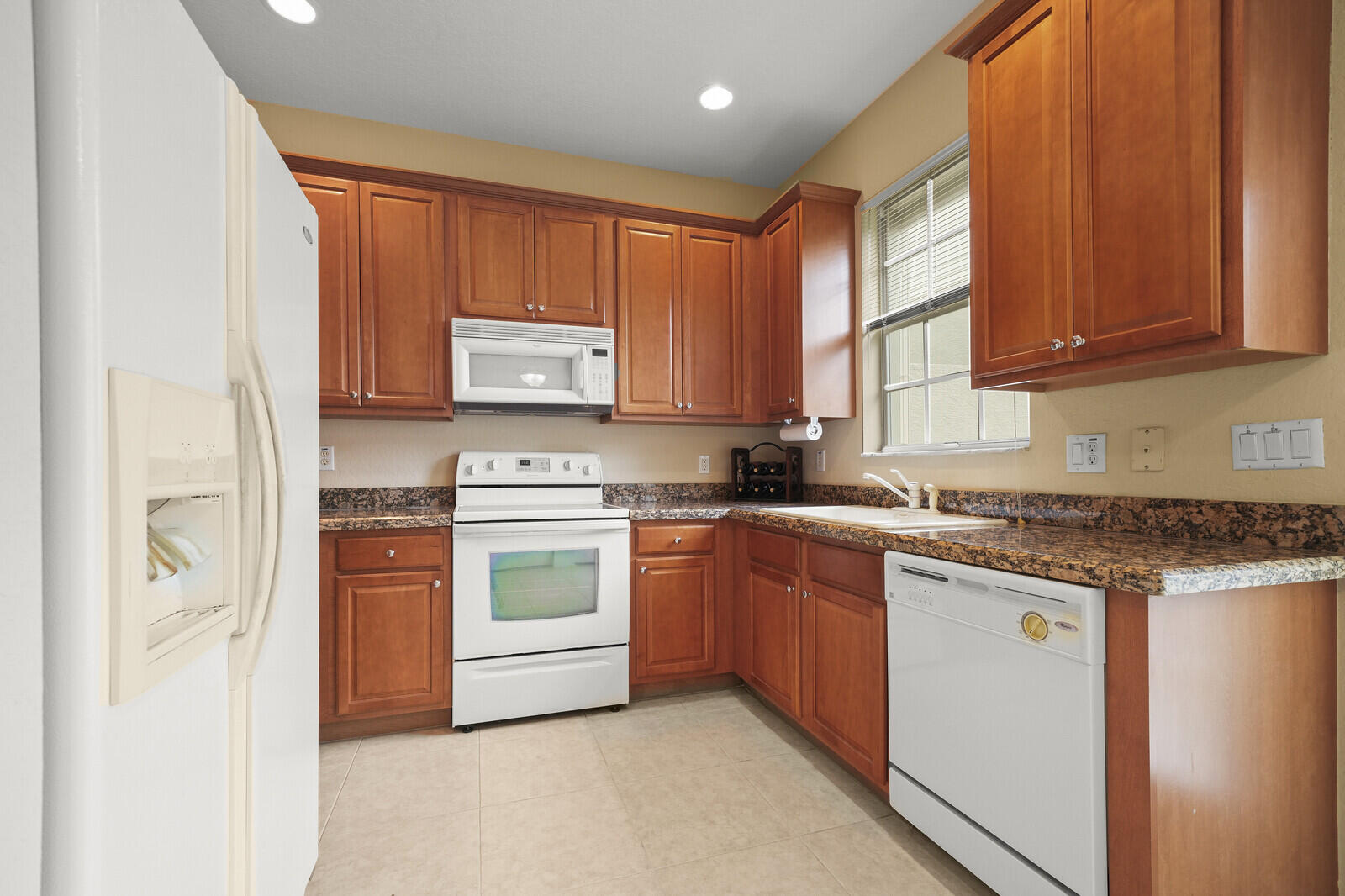174 W Thatch Palm, Jupiter FL 33458
