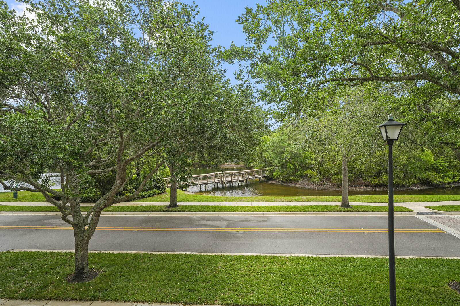 174 W Thatch Palm, Jupiter FL 33458