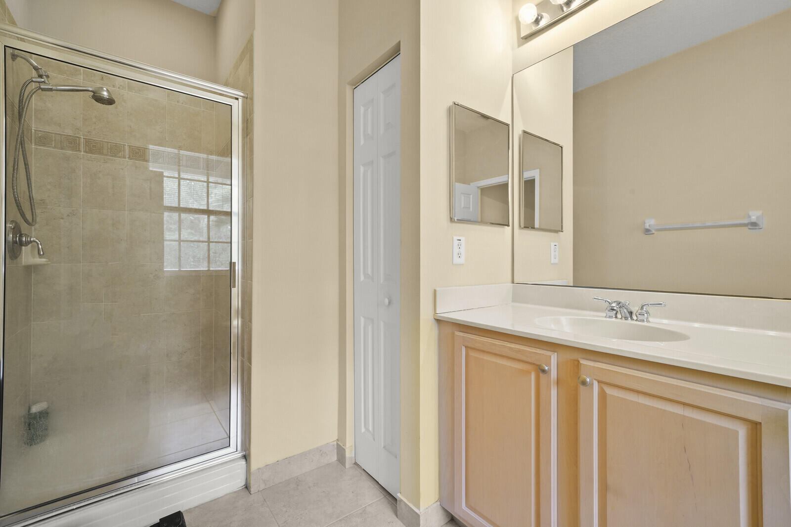 174 W Thatch Palm, Jupiter FL 33458