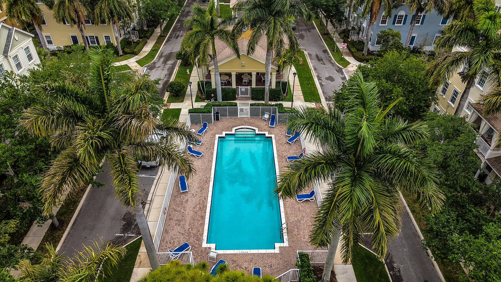 174 W Thatch Palm, Jupiter FL 33458